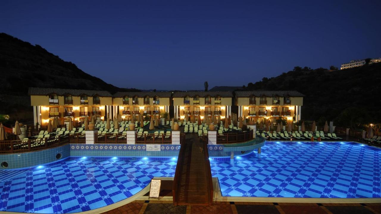 Noxinn Club Hotel Konaklı Eksteriør bilde